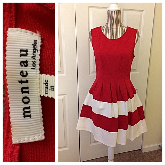 Monteau Dresses & Skirts - Monteau red and white sleeveless pleated dress
